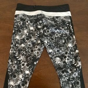 lululemon athletica floral crop legging